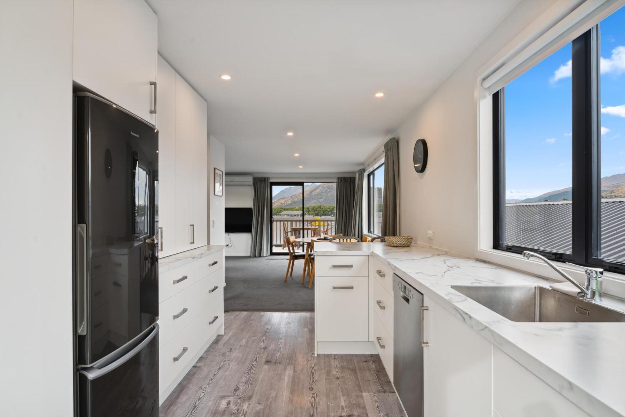 Modern Apartment With Coronet & Remarkables Views Queenstown Zewnętrze zdjęcie