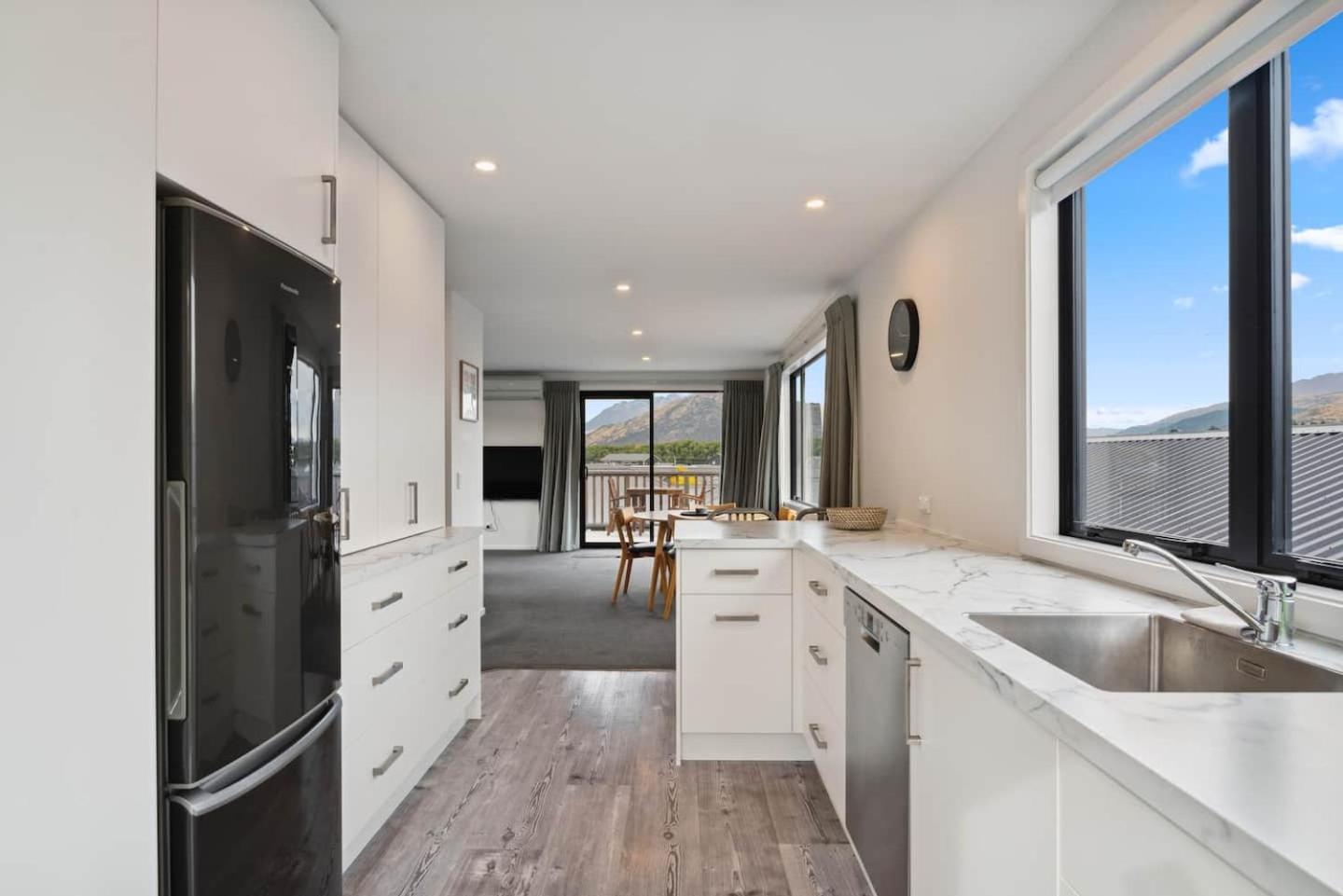 Modern Apartment With Coronet & Remarkables Views Queenstown Zewnętrze zdjęcie