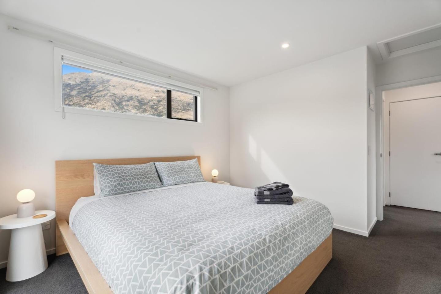 Modern Apartment With Coronet & Remarkables Views Queenstown Zewnętrze zdjęcie